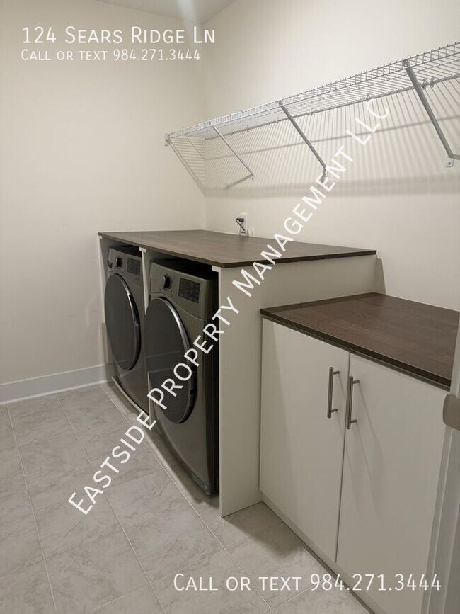 Building Photo - 124 Sears Rdg Ln