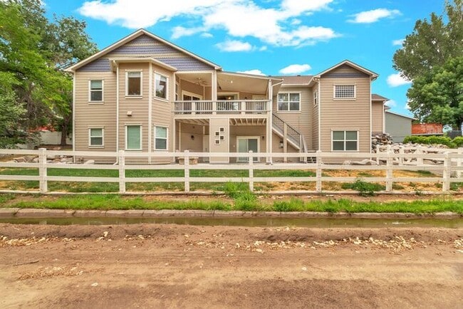 Building Photo - Beautiful and Spacious 4Bd 3.5Bath Home in...
