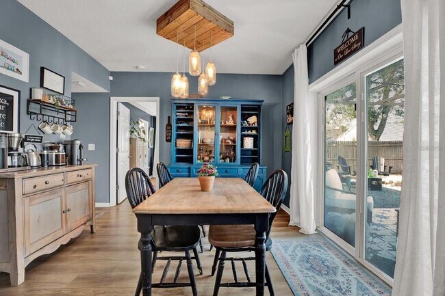 Building Photo - 6526 Summer Cove Dr