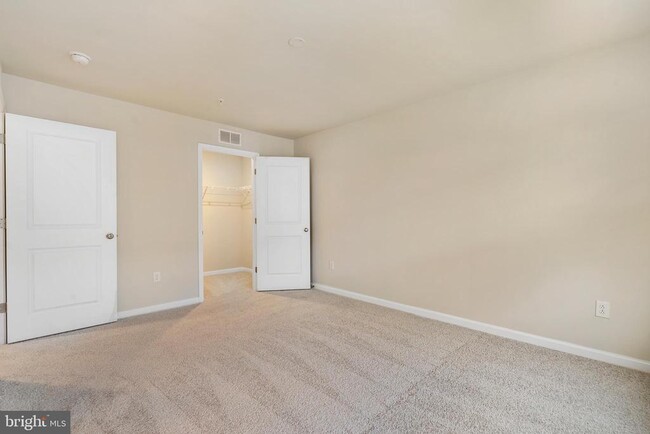 Building Photo - 7106 Delegate Pl