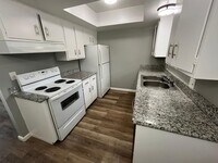 Building Photo - 3384 E Sierra Madre Ave