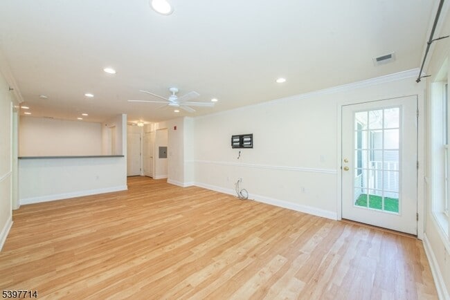 Building Photo - 3103 Peer Pl