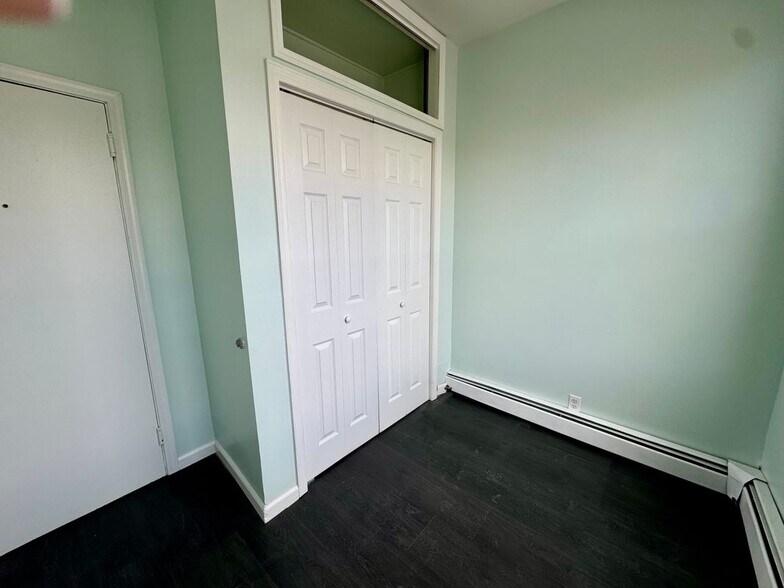 Building Photo - 318 Ampere Pkwy