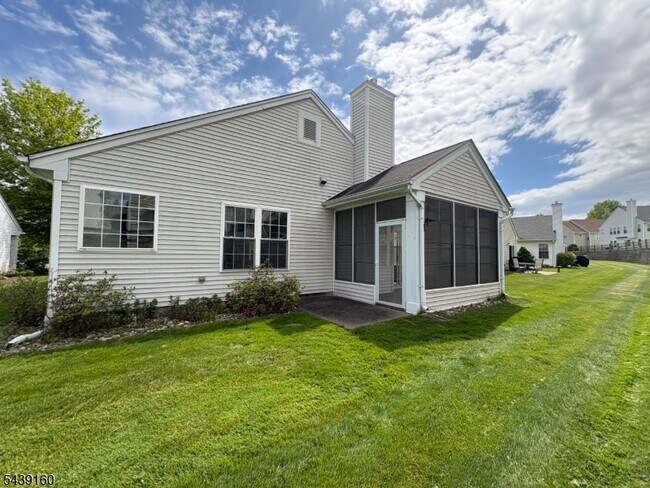 Building Photo - 37 Stafford Ln