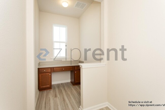 Building Photo - 152 Cedar Elm Wy