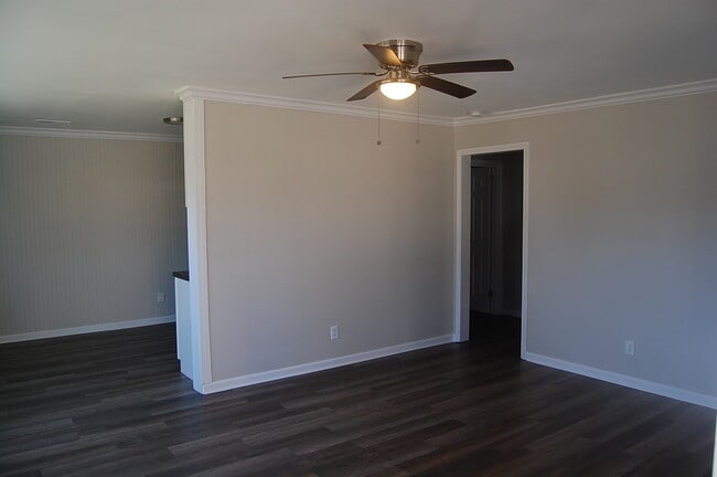 Building Photo - 4401 Nicholas Rd NW