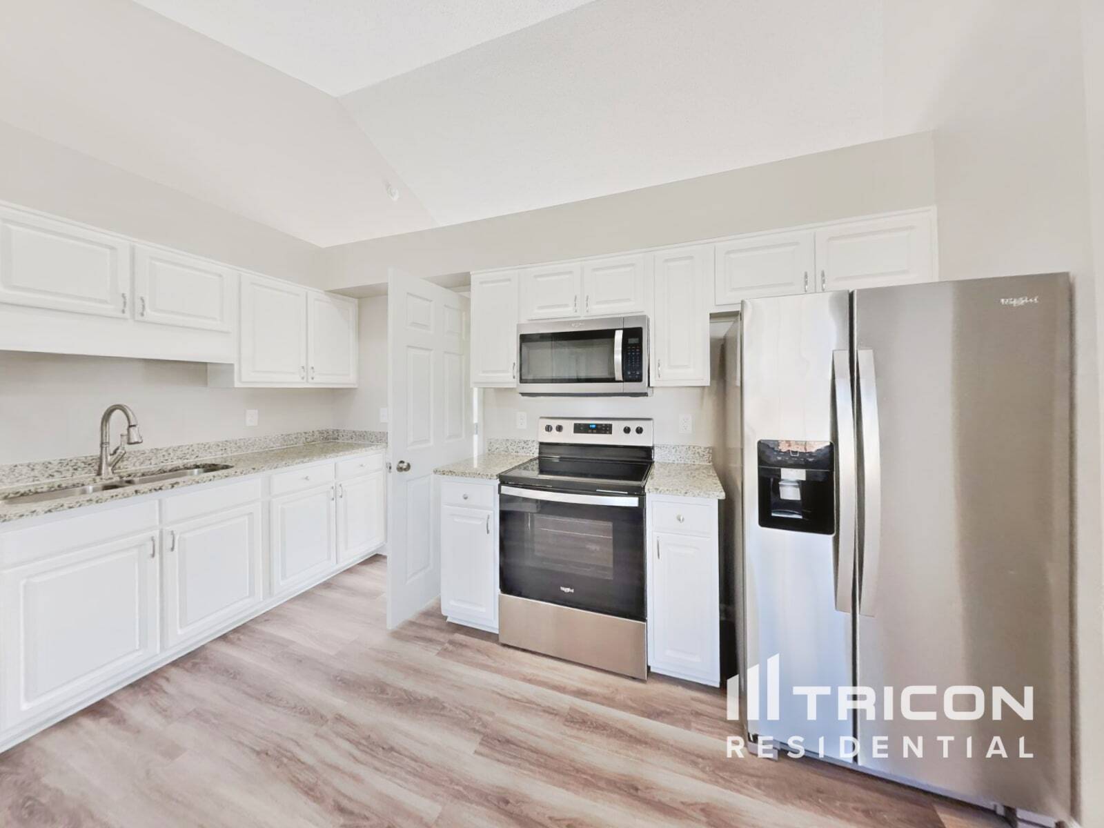 Building Photo - 3600 Amos Dr