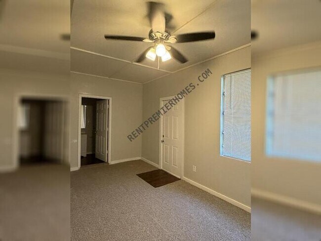 Building Photo - 7720 Bradley Dr