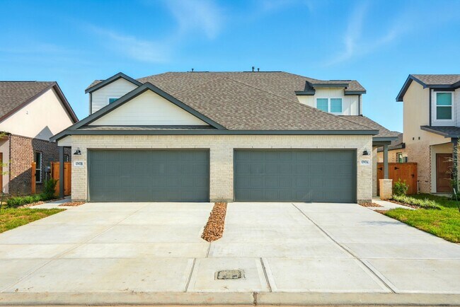 Building Photo - Elevated Living in Sundera at River Ranch | 4 Weeks Free