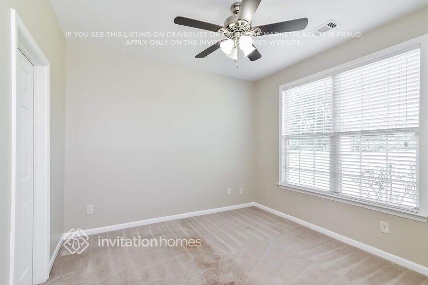 Building Photo - 1732 Sahale Falls Dr