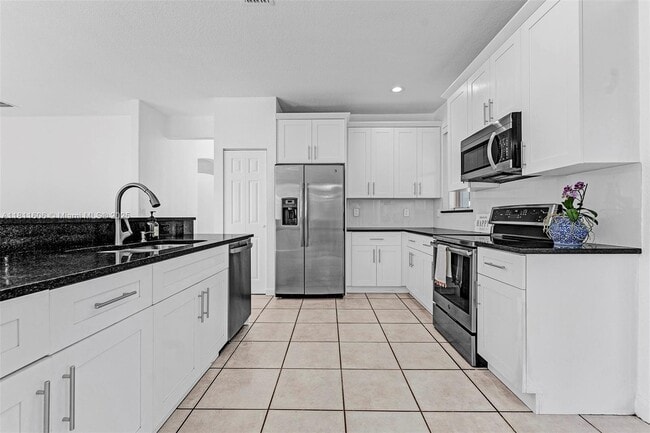 Building Photo - 4741 NW 94th Ct