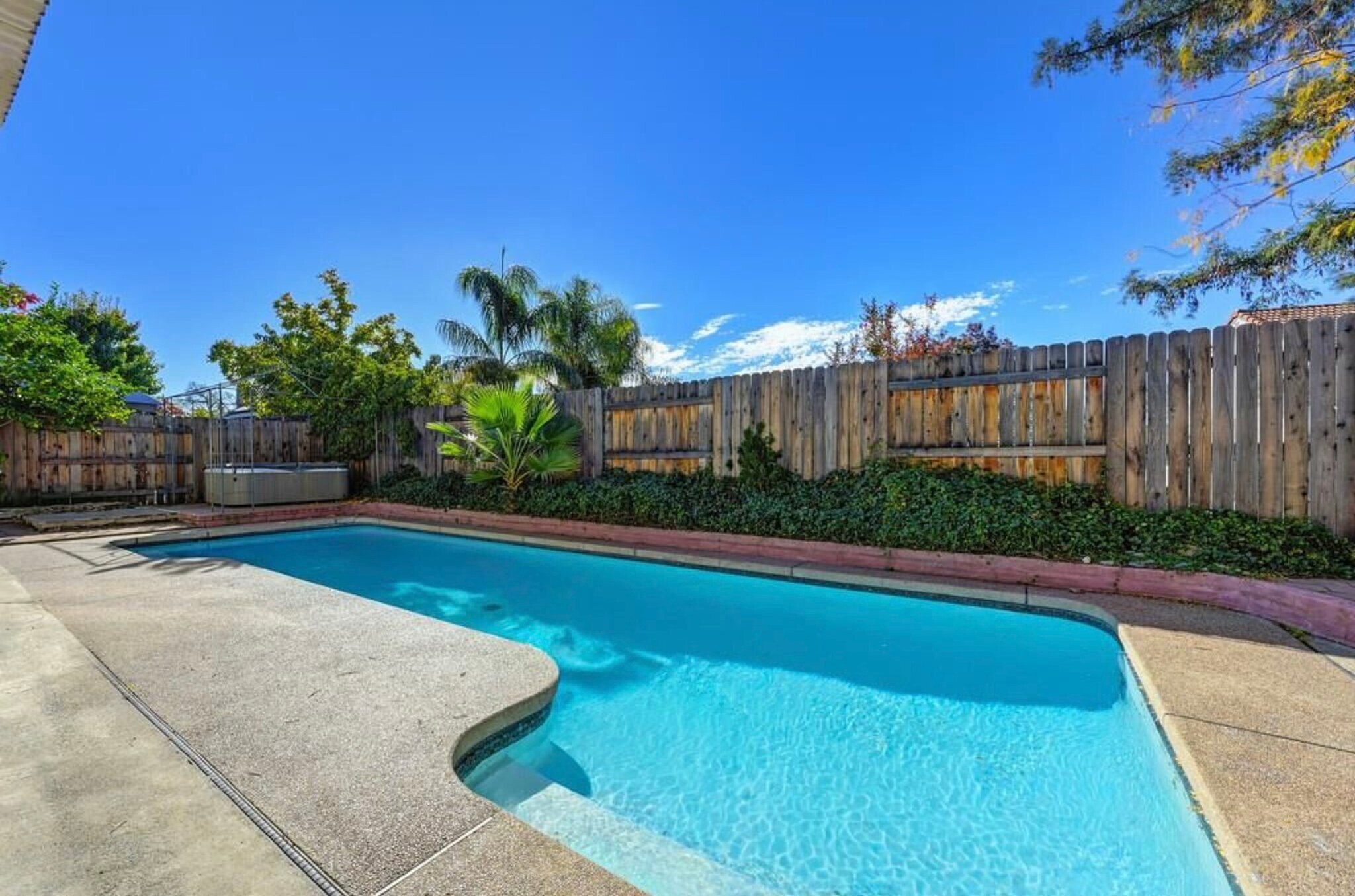 Building Photo - 9348 Blue Oak Dr