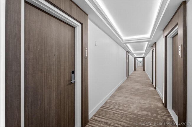 Building Photo - 2301 Collins Ave