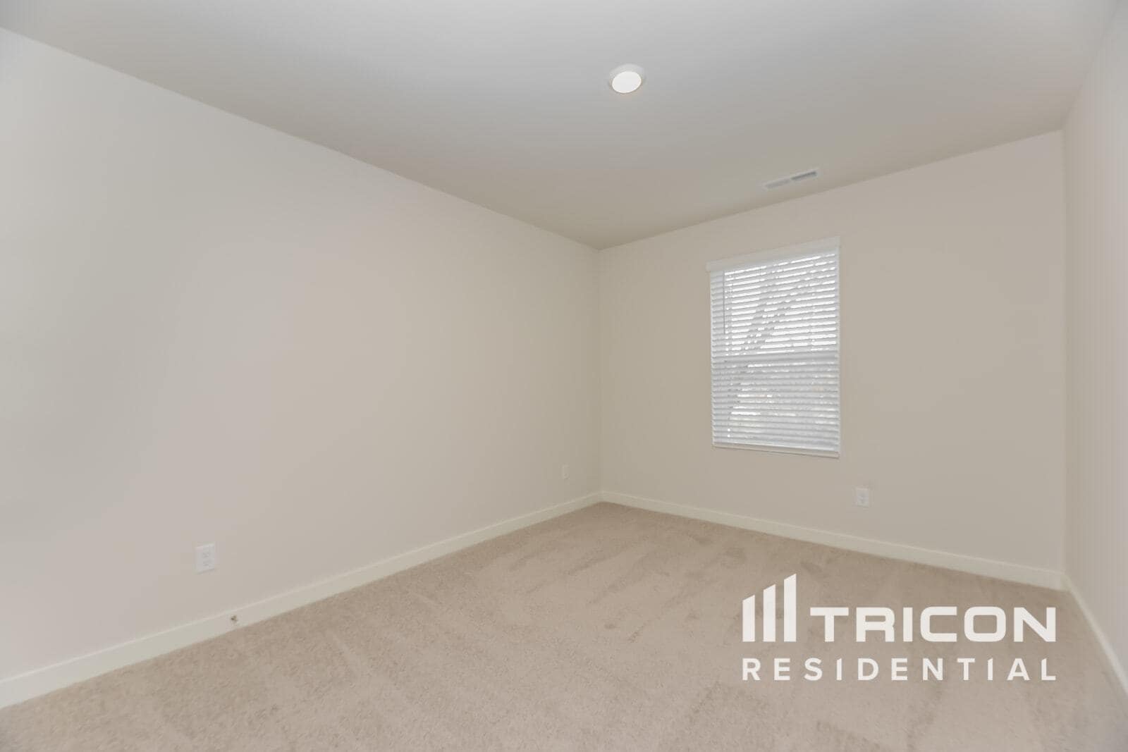 Building Photo - 356 Park Glen Dr