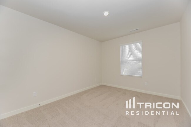 Building Photo - 356 Park Glen Dr