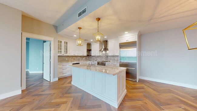 Building Photo - 1431 Riverplace Blvd