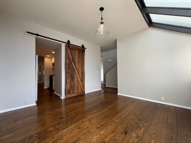 Building Photo - 501 Fenton Pl
