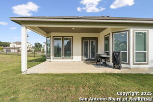 Building Photo - 462 Vamanos