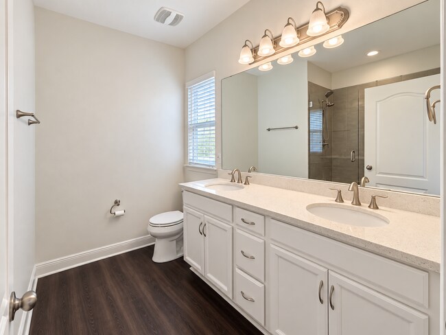 Building Photo - 6603 Calamondin Dr