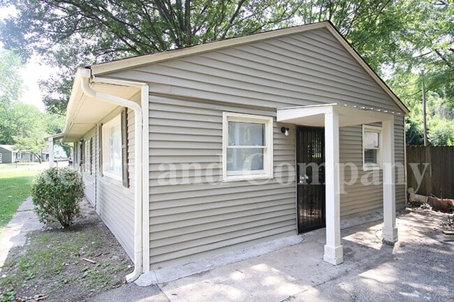 Building Photo - 961 Carrolton Rd
