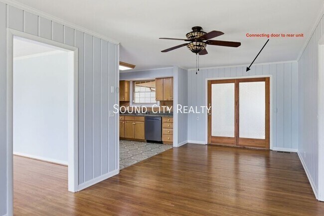 Building Photo - 7016 Bonnalake Dr