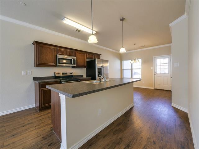 Building Photo - 5409 Dolores Pl
