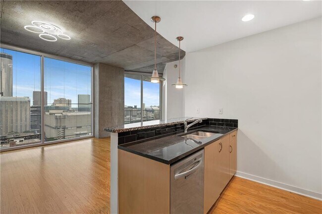 Building Photo - 400 W Peachtree St NW