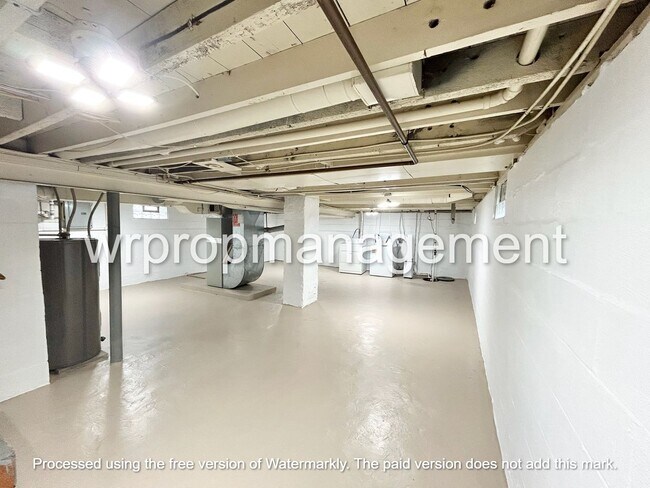 Building Photo - 2 Bed 1 Bath House in Washington Local Sch...