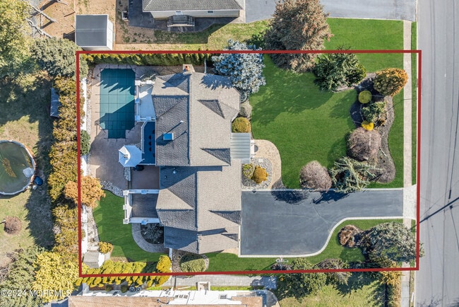 Building Photo - 215 Hollywood Ave