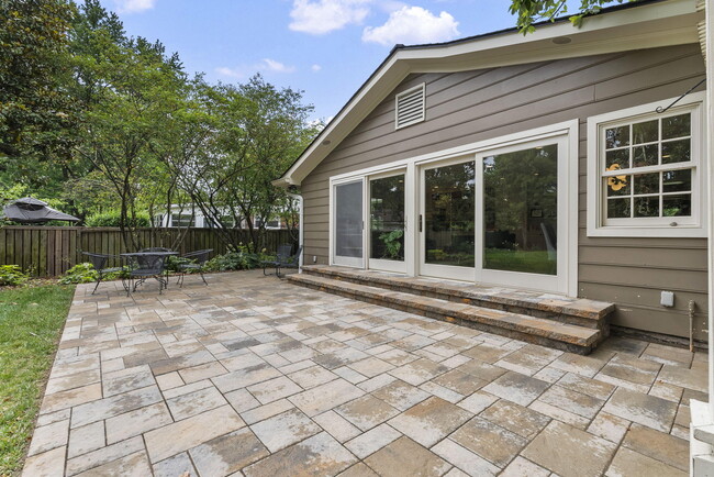 Building Photo - 309 Greenbriar Rd