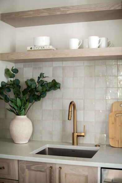 Building Photo - 4224 Granny White Pike