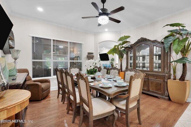 Building Photo - 526 Oakmont Dr