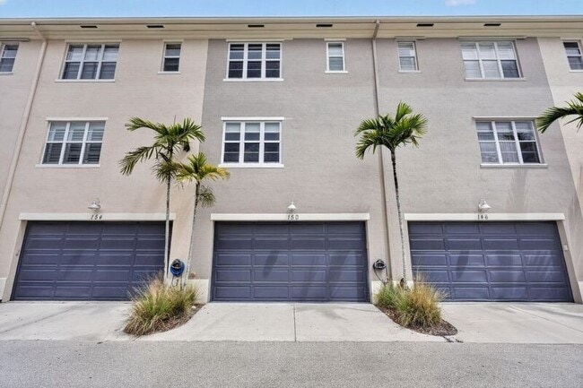 Building Photo - 150 Cat Rock Ln