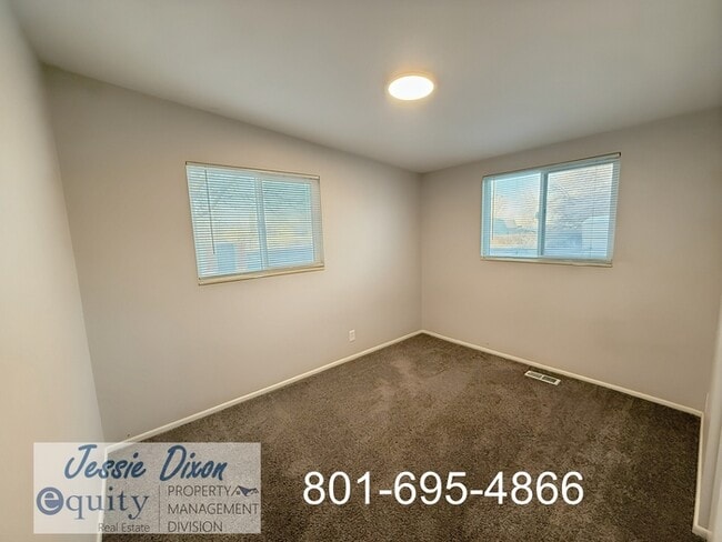 Building Photo - 364 Ann St