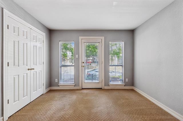 Building Photo - 2704 Welborn St