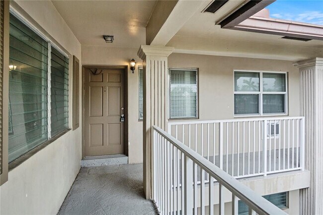 Building Photo - 2130 NE 42nd Ct