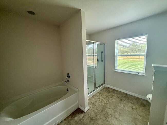 Building Photo - 3BR/2BA Home in Marion Oaks – Spacious Lot & Convenient Location