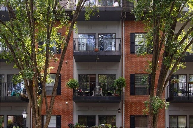 Building Photo - 2921 Lenox Rd NE