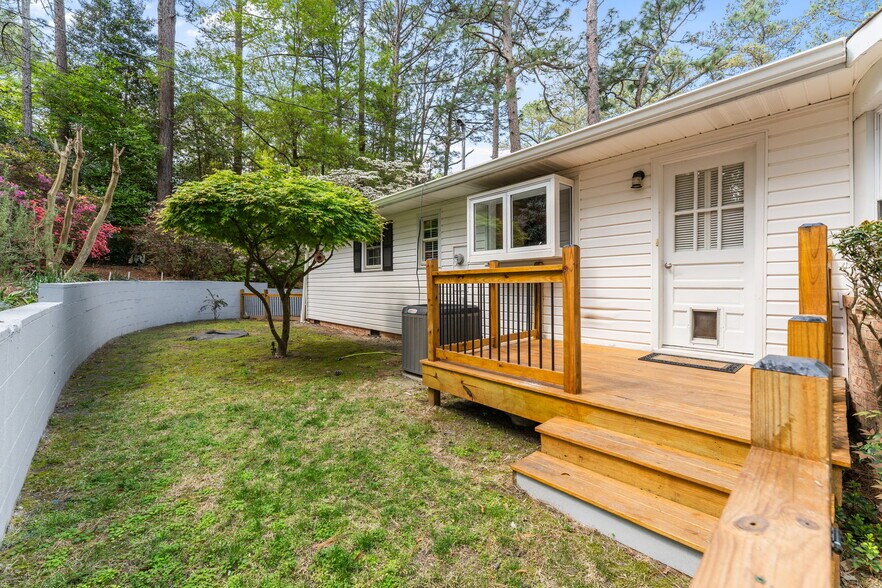 Building Photo - 1055 Inverness Rd