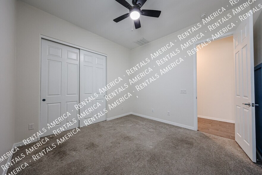 Building Photo - 44716 N 44th Ave