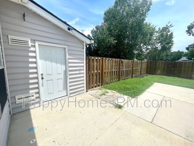 Building Photo - 3189 Queensgate Way