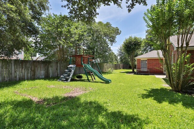 Building Photo - 25215 Aughton Dr