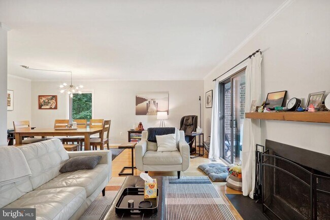 Building Photo - 2031 Approach Ln