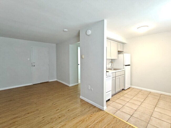 Building Photo - 7131 Marshall Rd