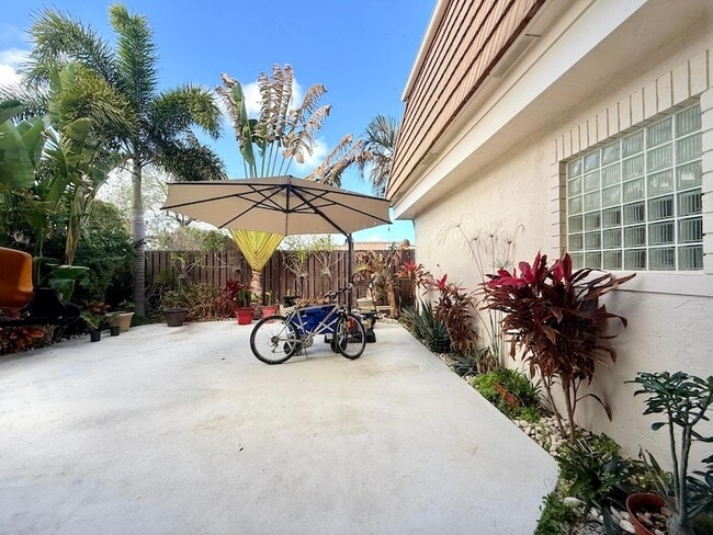 Building Photo - 11584 Winchester Dr