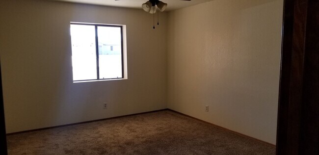 Building Photo - 3181 Sombrero Dr