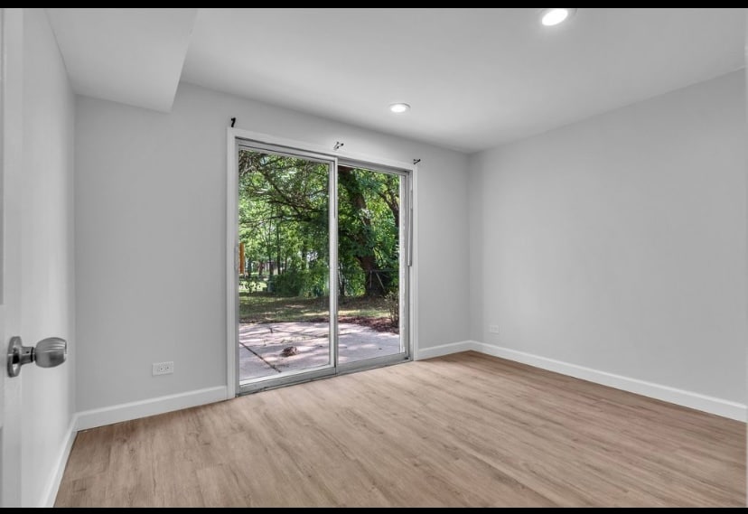 Building Photo - 1549 Revere Cir
