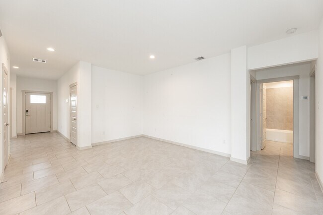 Building Photo - 28902 Yukon River Ct