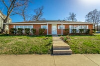 Building Photo - 17 Barnhardt Cir