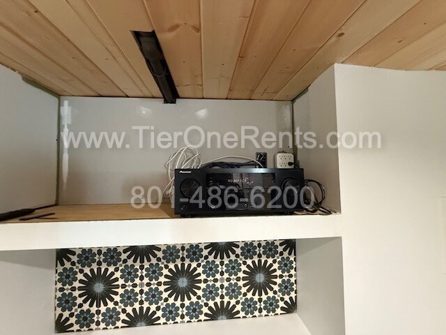 Building Photo - NO DEPOSIT option available for qualified renters!